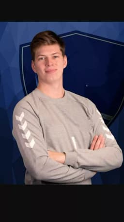 Jakab Ákos