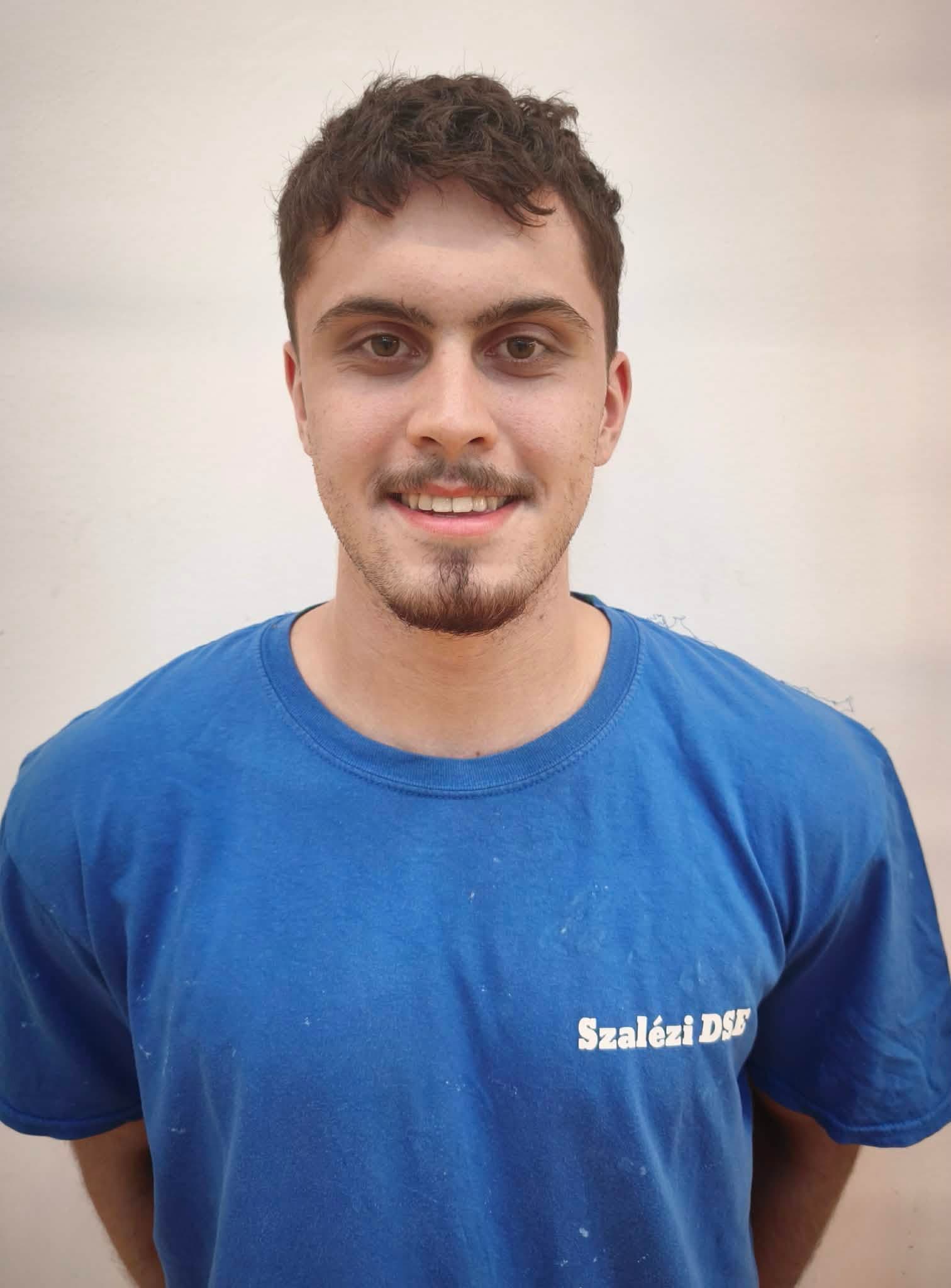 Juhász Levente portréja